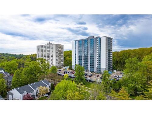 1806-55 Green Valley Drive, Kitchener, ON - Outdoor With View