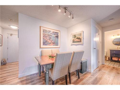 1806-55 Green Valley Drive, Kitchener, ON - Indoor Photo Showing Dining Room