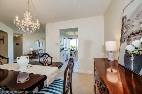 1807-6 Willow Street, Waterloo, ON - Indoor Photo Showing Dining Room