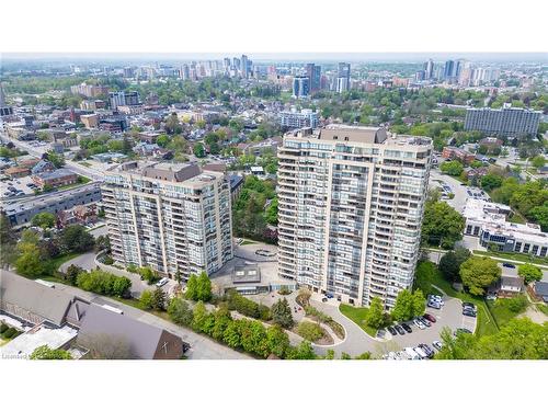 1807-6 Willow Street, Waterloo, ON - Outdoor With View