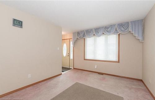 B-635 Pinerow Crescent, Waterloo, ON - Indoor Photo Showing Other Room