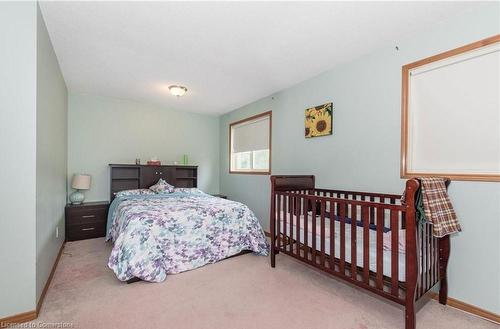 B-635 Pinerow Crescent, Waterloo, ON - Indoor Photo Showing Bedroom