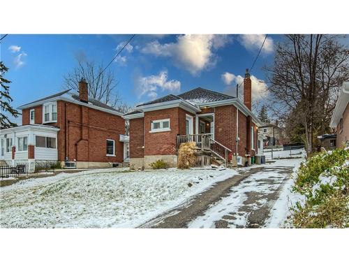 19 Paisley Heights, Cambridge, ON - Outdoor