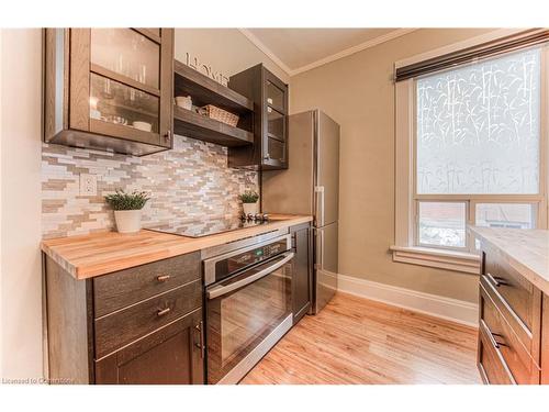 19 Paisley Heights, Cambridge, ON - Indoor Photo Showing Other Room