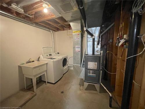 983 Lemonwood Crescent, Windsor, ON - Indoor Photo Showing Laundry Room