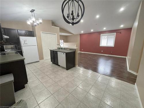 983 Lemonwood Crescent, Windsor, ON - Indoor Photo Showing Kitchen