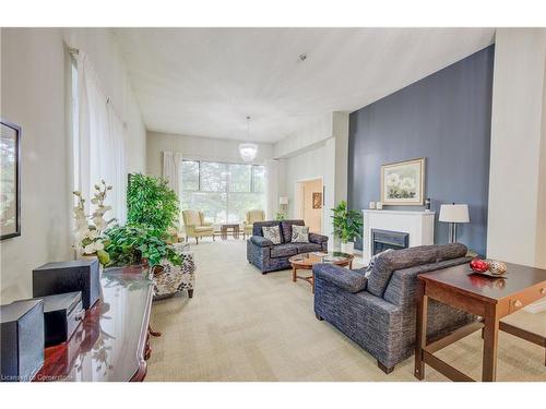 204-20 Berkley Road, Cambridge, ON - Indoor Photo Showing Living Room With Fireplace