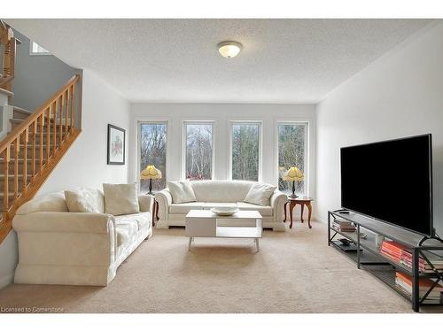 79 Glazebrook Crescent, Cambridge, ON - Indoor Photo Showing Living Room