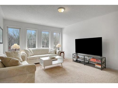 79 Glazebrook Crescent, Cambridge, ON - Indoor Photo Showing Living Room