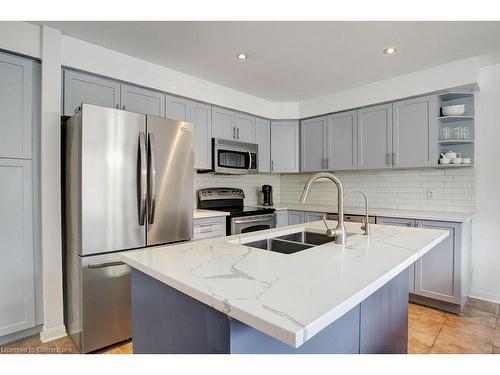 79 Glazebrook Crescent, Cambridge, ON - Indoor Photo Showing Kitchen With Double Sink With Upgraded Kitchen