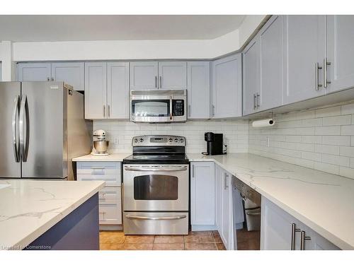 79 Glazebrook Crescent, Cambridge, ON - Indoor Photo Showing Kitchen With Upgraded Kitchen