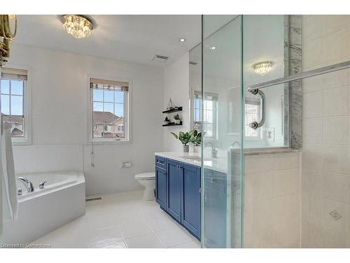 79 Glazebrook Crescent, Cambridge, ON - Indoor Photo Showing Bathroom