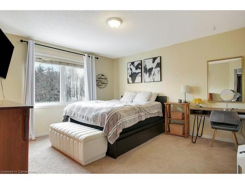 79 Glazebrook Crescent, Cambridge, ON - Indoor Photo Showing Bedroom