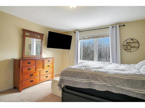 79 Glazebrook Crescent, Cambridge, ON - Indoor Photo Showing Bedroom