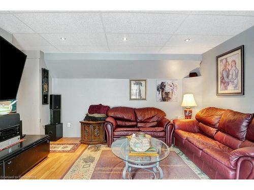 79 Glazebrook Crescent, Cambridge, ON - Indoor Photo Showing Living Room