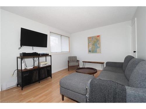 14-35 Breckenridge Drive, Kitchener, ON - Indoor Photo Showing Other Room