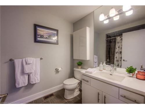 19-342 Mill Street, Kitchener, ON - Indoor Photo Showing Bathroom