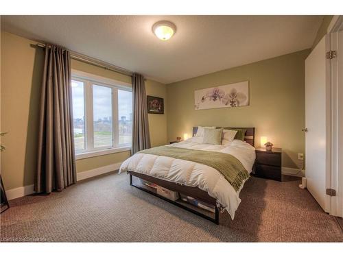 19-342 Mill Street, Kitchener, ON - Indoor Photo Showing Bedroom