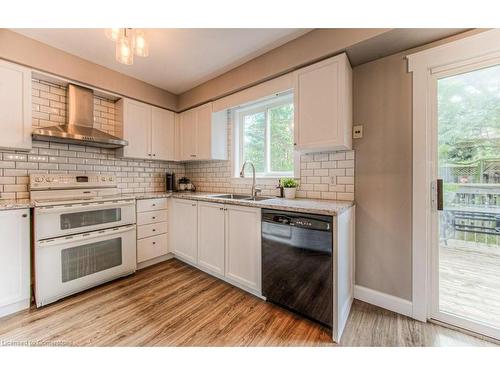 7-600 White Elm Boulevard, Waterloo, ON - Indoor Photo Showing Kitchen With Double Sink