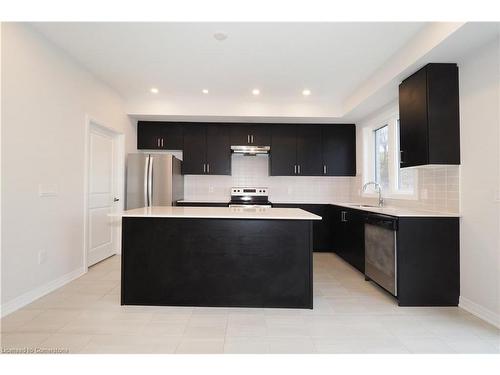 1305-585 Colborne Street E, Brantford, ON - Indoor Photo Showing Kitchen With Upgraded Kitchen