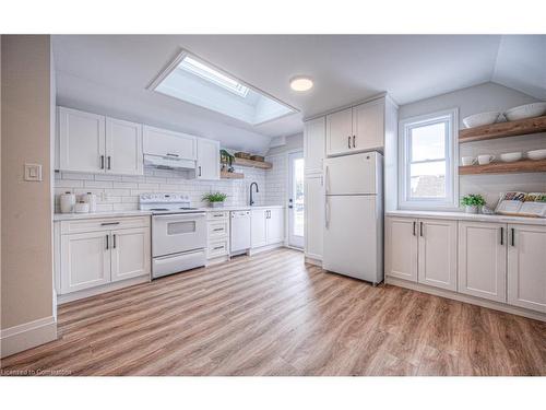 291 Mill Street, Kitchener, ON - Indoor Photo Showing Kitchen