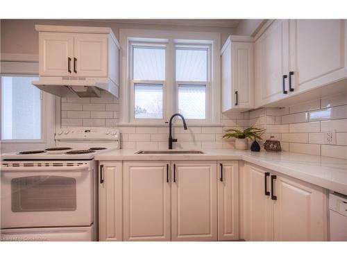 291 Mill Street, Kitchener, ON - Indoor Photo Showing Kitchen