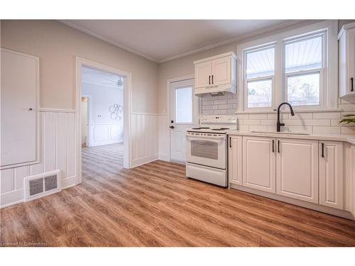 291 Mill Street, Kitchener, ON - Indoor Photo Showing Kitchen