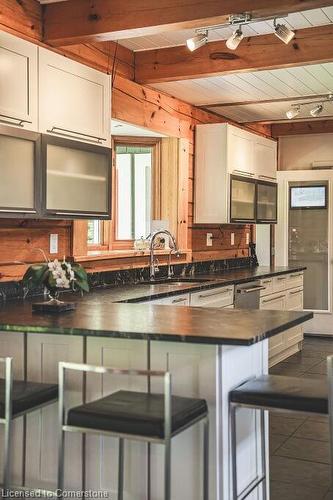 3855 Hessen Strasse, Wellesley, ON - Indoor Photo Showing Kitchen