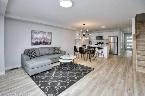 61 Wilkinson Avenue, Cambridge, ON - Indoor Photo Showing Living Room