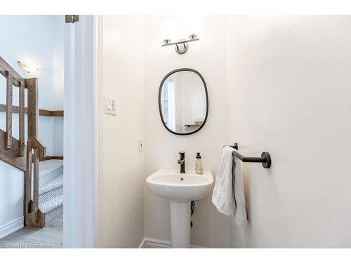 358 New Forest Court, Waterloo, ON - Indoor Photo Showing Bathroom