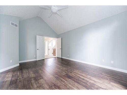 358 New Forest Court, Waterloo, ON - Indoor Photo Showing Other Room