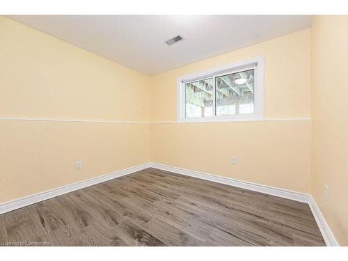 358 New Forest Court, Waterloo, ON - Indoor Photo Showing Other Room