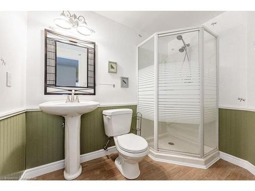 358 New Forest Court, Waterloo, ON - Indoor Photo Showing Bathroom