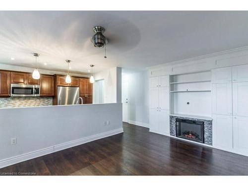 101-1106 Jalna Boulevard, London, ON - Indoor Photo Showing Kitchen With Fireplace