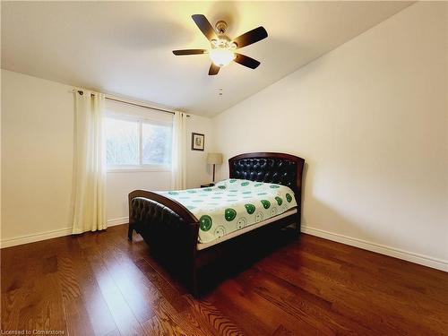 405 White Birch Avenue, Waterloo, ON - Indoor Photo Showing Bedroom