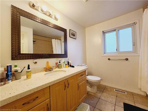 405 White Birch Avenue, Waterloo, ON - Indoor Photo Showing Bathroom