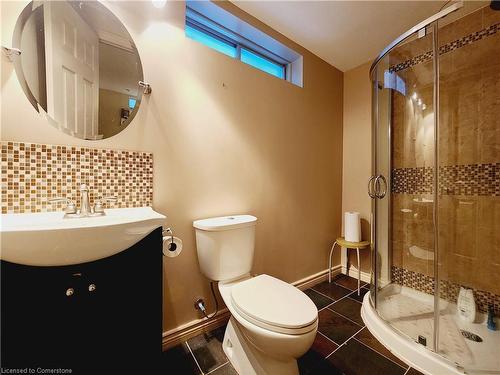 405 White Birch Avenue, Waterloo, ON - Indoor Photo Showing Bathroom