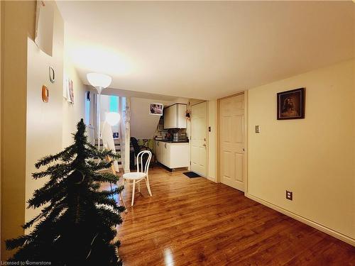 405 White Birch Avenue, Waterloo, ON - Indoor Photo Showing Other Room