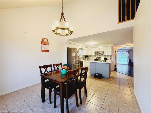 405 White Birch Avenue, Waterloo, ON - Indoor Photo Showing Dining Room