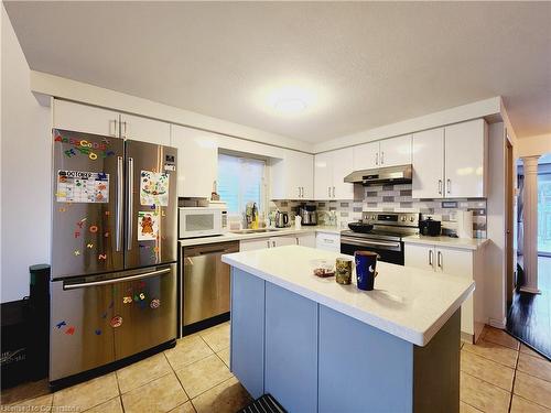 405 White Birch Avenue, Waterloo, ON - Indoor Photo Showing Kitchen With Stainless Steel Kitchen With Upgraded Kitchen