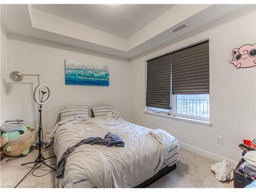 416-110 Fergus Avenue, Kitchener, ON - Indoor Photo Showing Bedroom