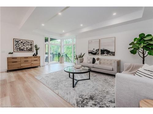 195 Riverbank Drive, Cambridge, ON - Indoor Photo Showing Living Room