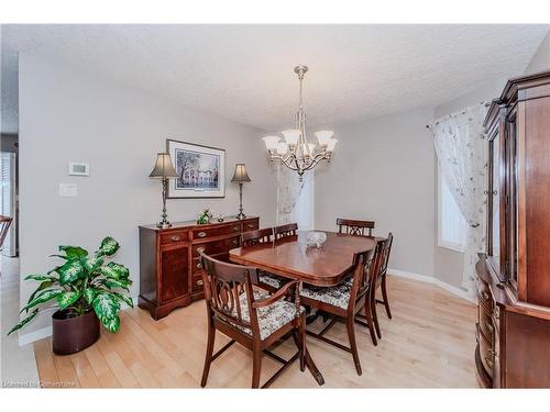 425 Pastern Trail, Waterloo, ON - Indoor Photo Showing Dining Room