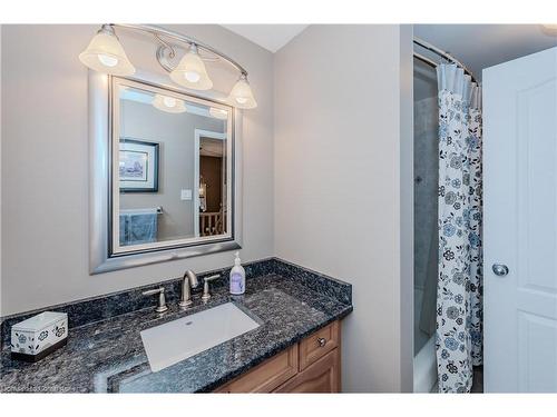 425 Pastern Trail, Waterloo, ON - Indoor Photo Showing Bathroom