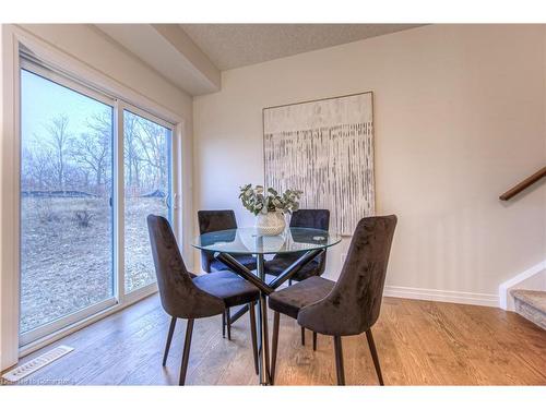 252 Green Gate Boulevard, Cambridge, ON - Indoor Photo Showing Dining Room