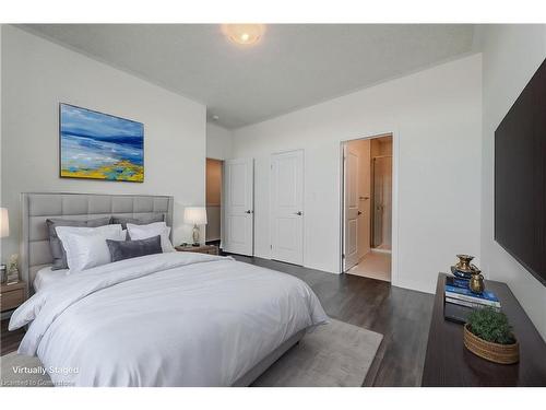 A06-142 Foamflower Place, Waterloo, ON - Indoor Photo Showing Bedroom