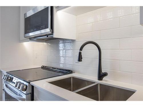 1603-81 Church Street, Kitchener, ON - Indoor Photo Showing Kitchen With Double Sink