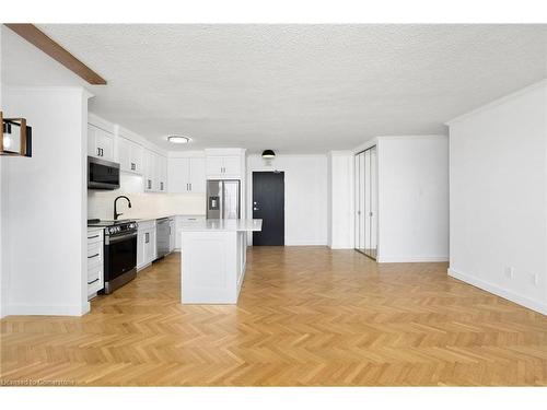 1603-81 Church Street, Kitchener, ON - Indoor Photo Showing Kitchen