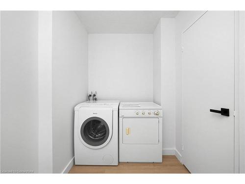 1603-81 Church Street, Kitchener, ON - Indoor Photo Showing Laundry Room