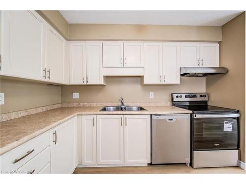 551 Woolgrass Avenue, Waterloo, ON - Indoor Photo Showing Kitchen With Double Sink